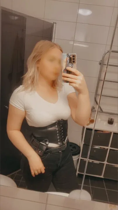 Nini9818 TOP 11%❤ Svenska OnlyFans model